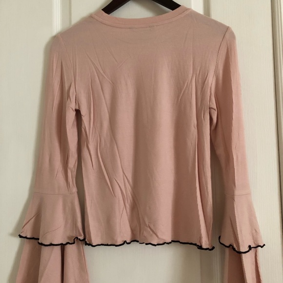 Blush pink top with flared arms - Picture 3 of 3